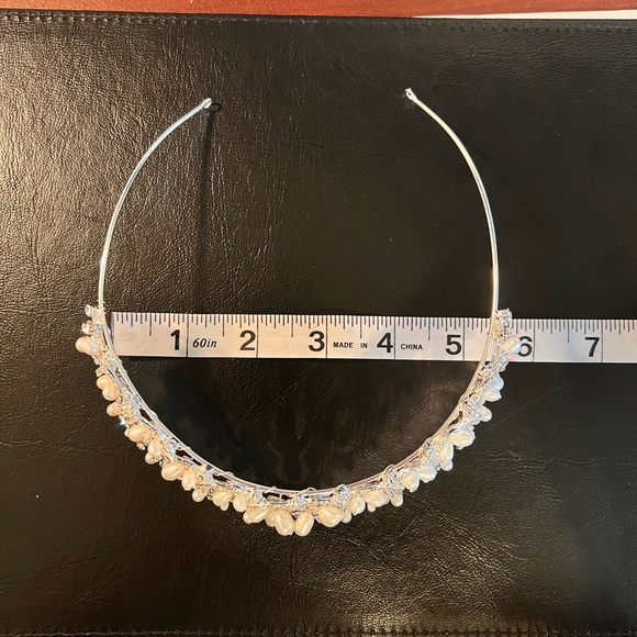 High Quality Rhinestone Wedding Tiara, Brand New. - Picture 5 of 6
